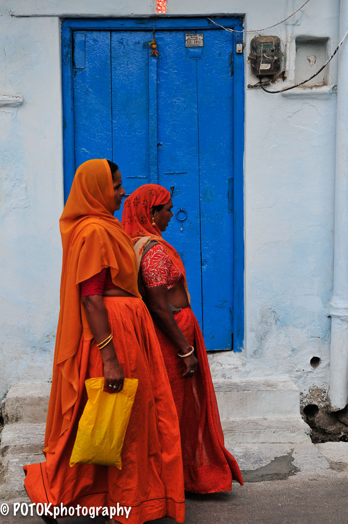 Red-sarees-and-blue-door-3198.JPG