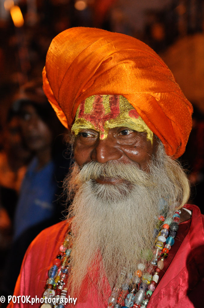 Varanasi-holy-man-0445.JPG
