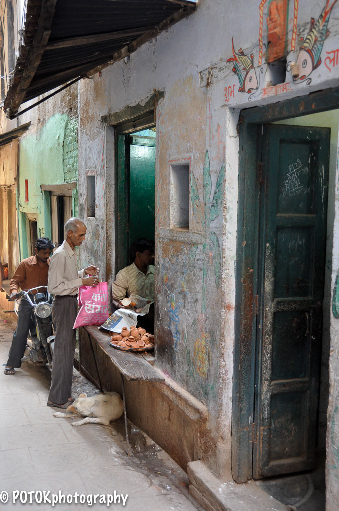 Varanasi-streetview-0387.JPG